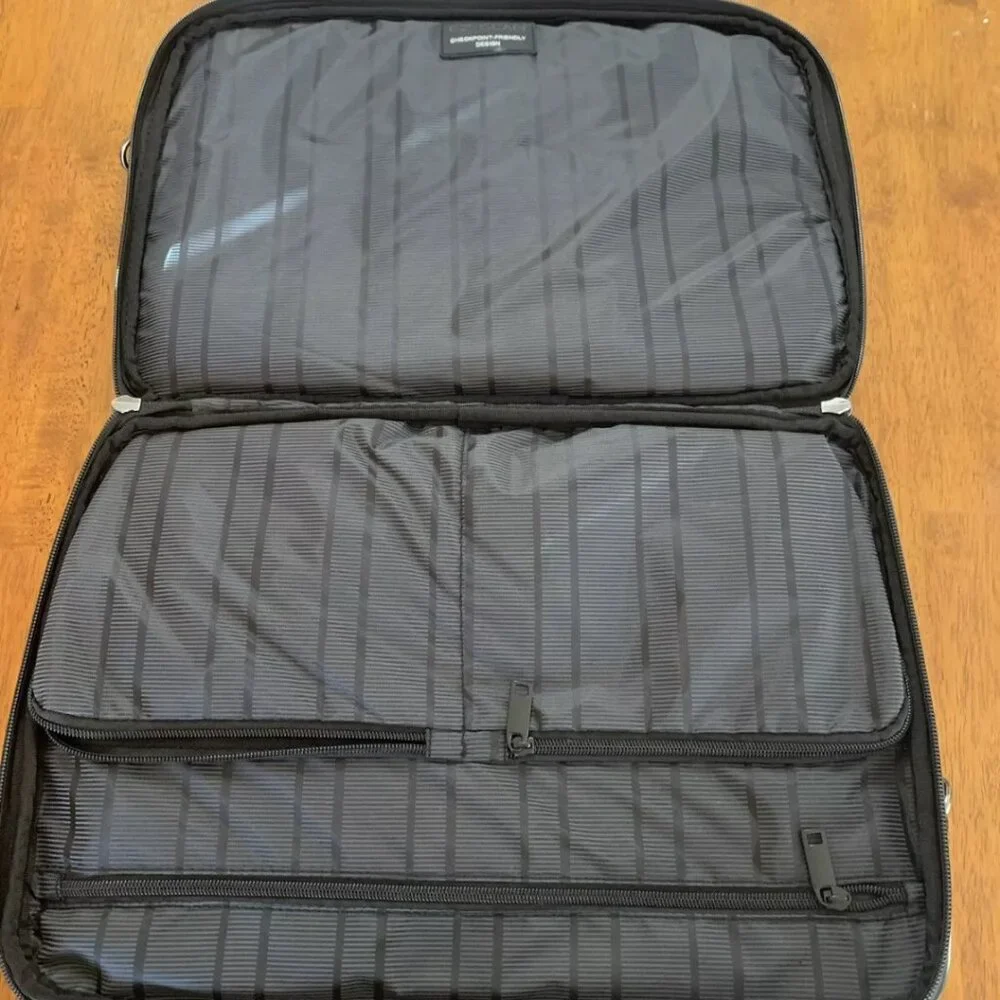New Kenneth Cole Reaction R-Tech Computer Case Black Laptop Bag - Picture 7 of 8